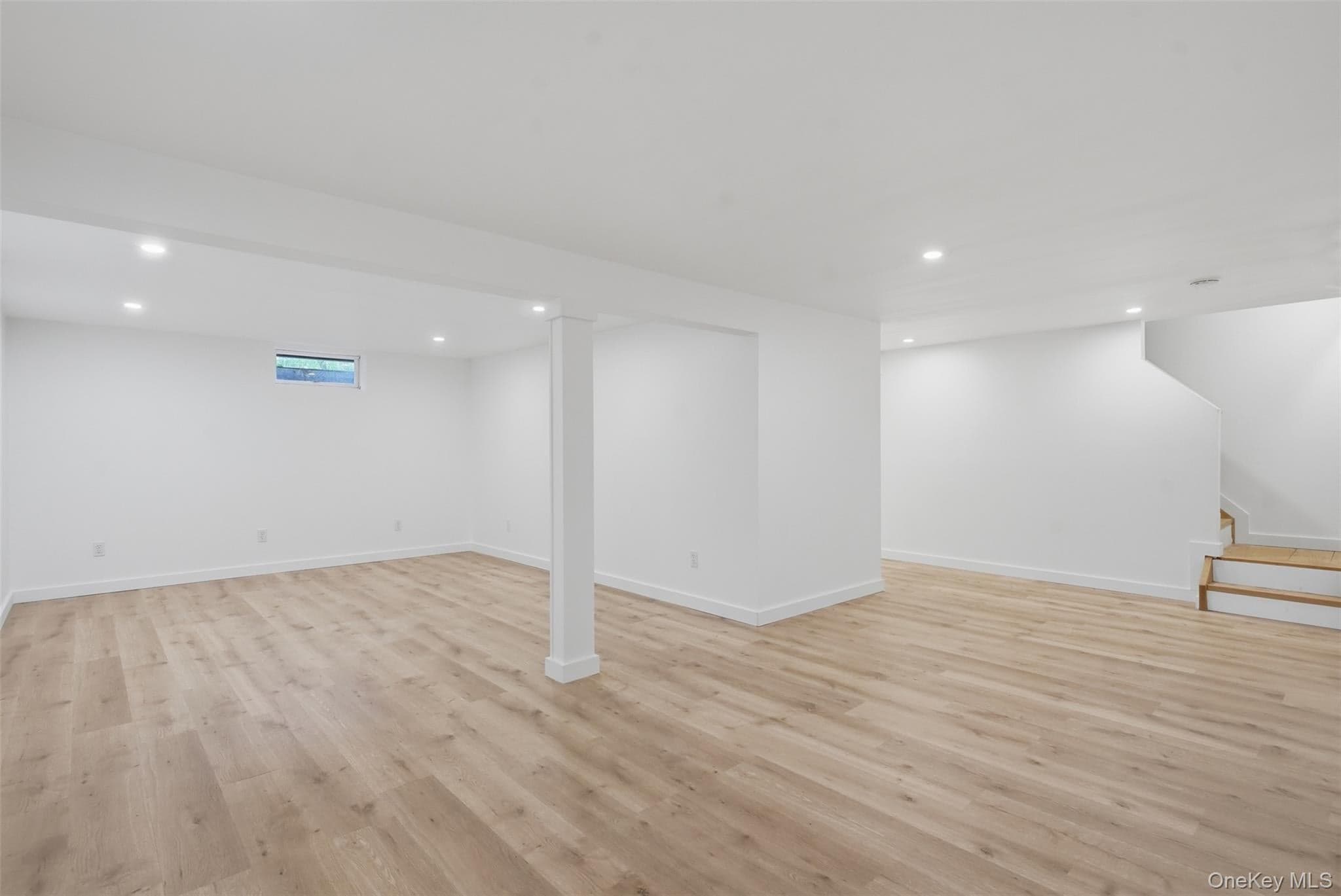 15 Amherst Road thumbnail 16