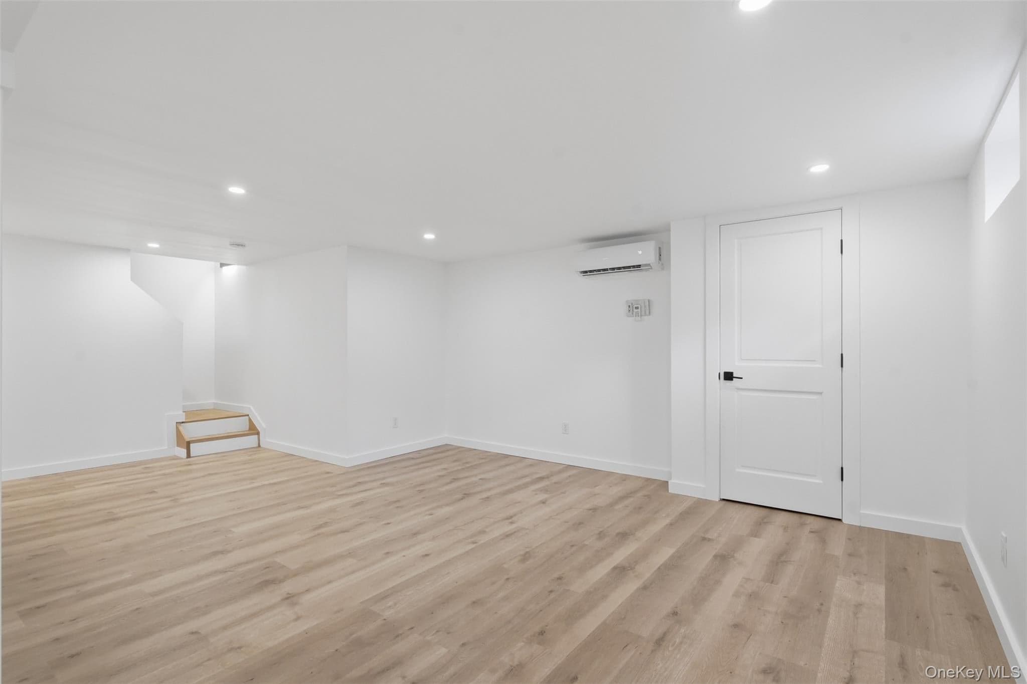 15 Amherst Road thumbnail 17