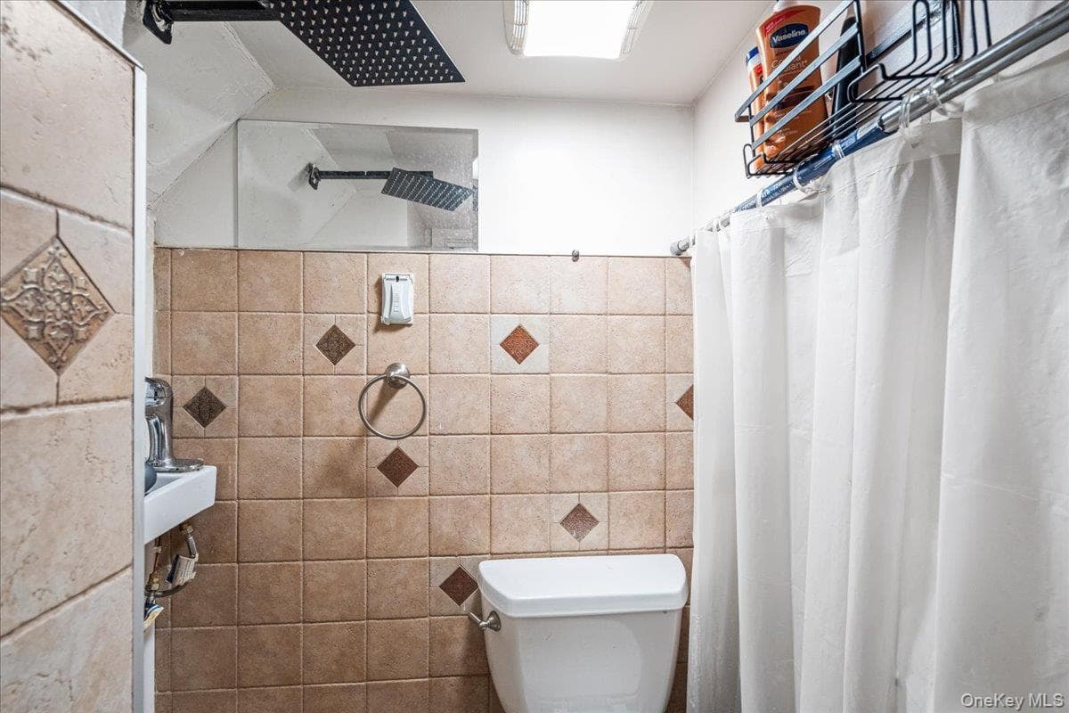 1720 E 37th Street thumbnail 19