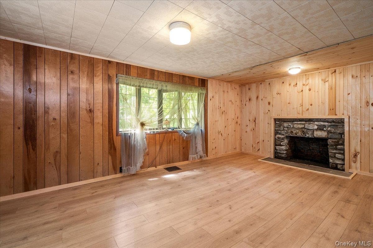 112 Onderdonk Road thumbnail 18