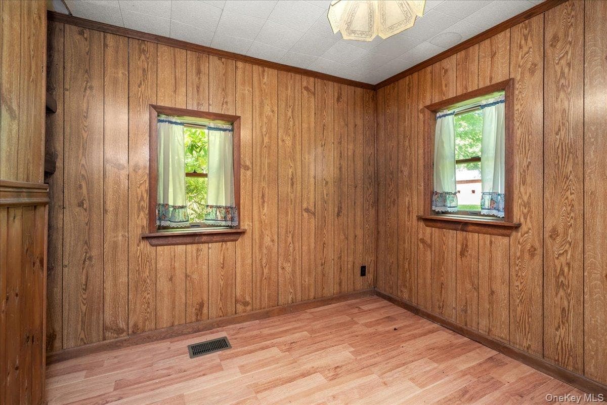 112 Onderdonk Road thumbnail 24