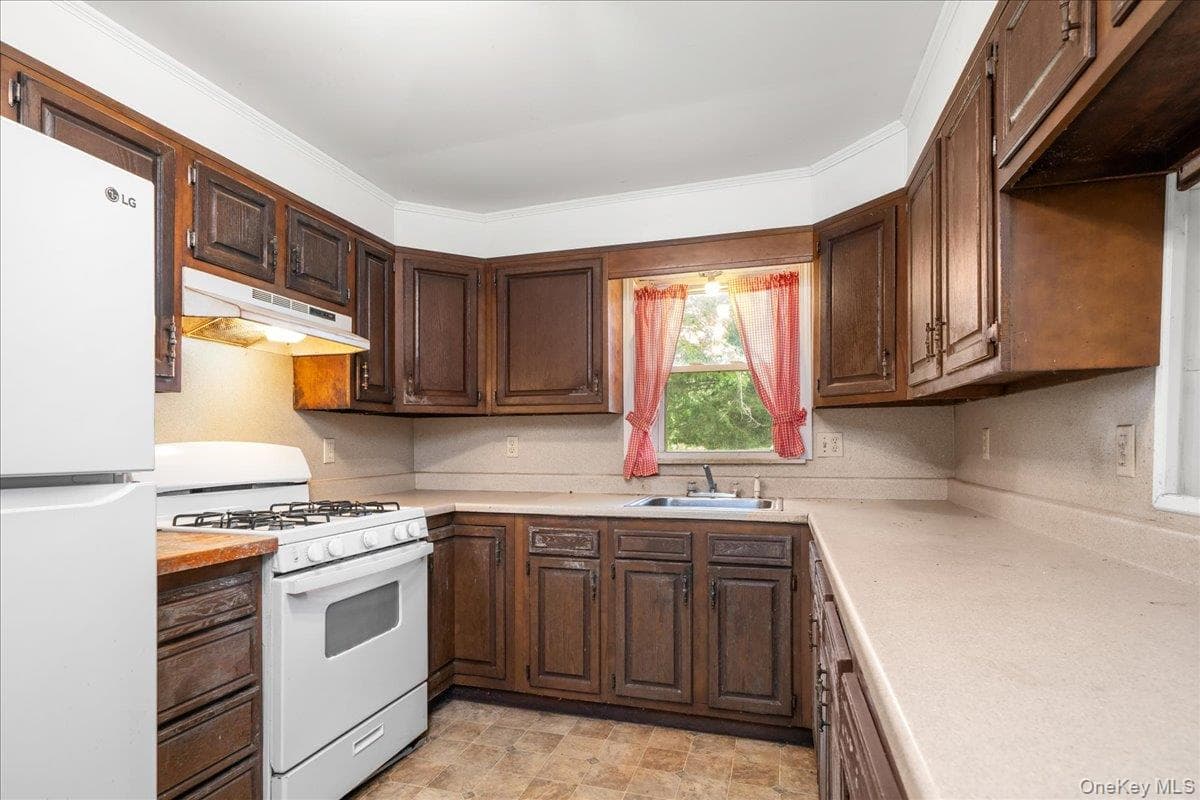 112 Onderdonk Road thumbnail 14