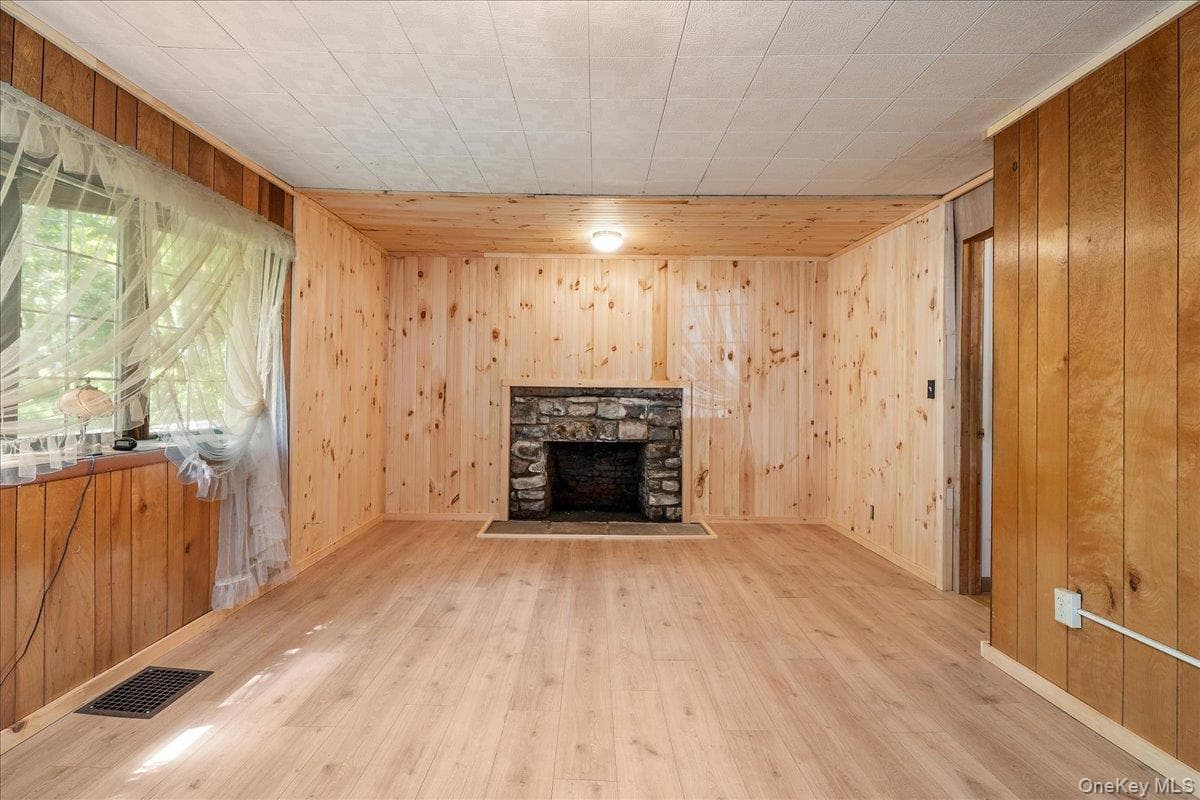 112 Onderdonk Road thumbnail 19
