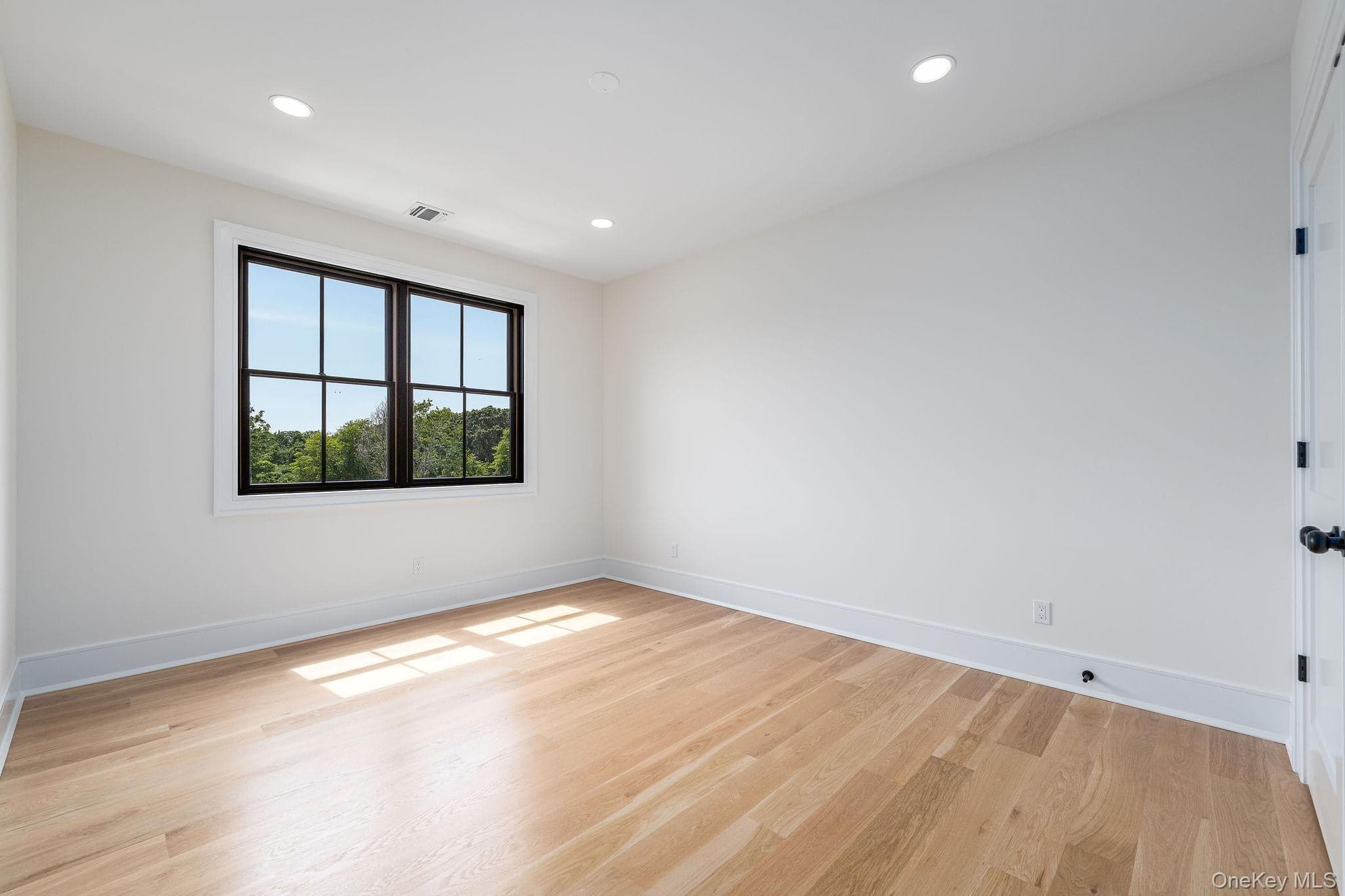 7 Sea Crest Court thumbnail 35