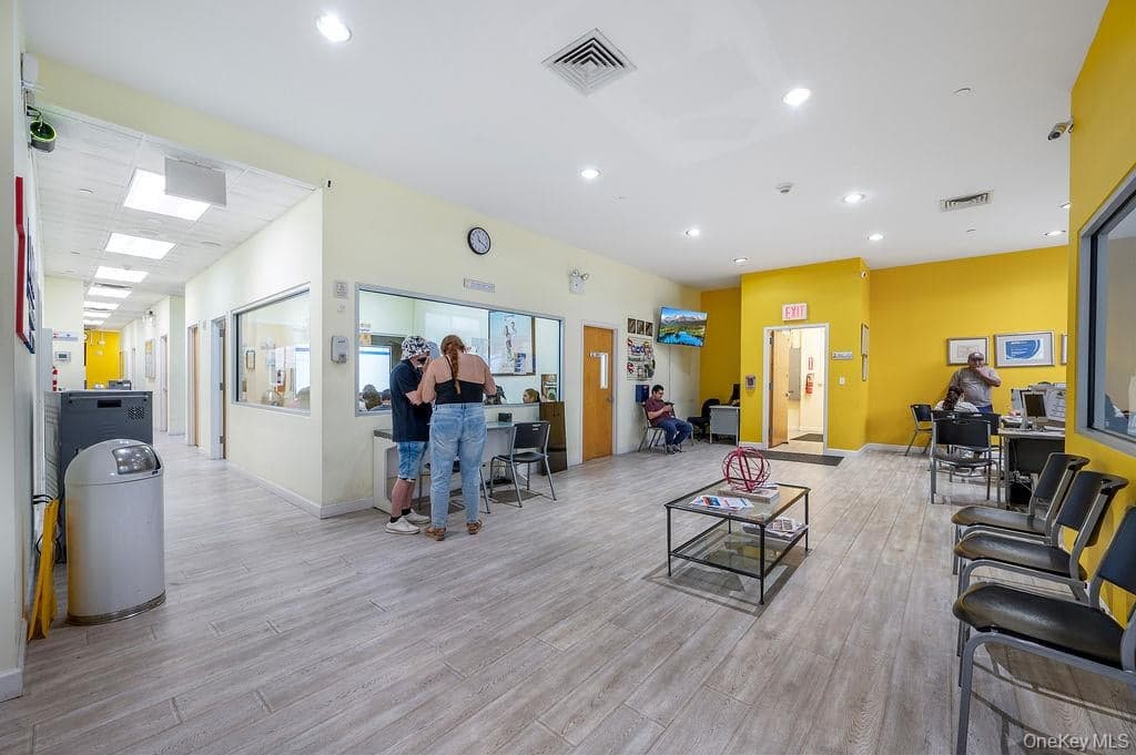 7814 Roosevelt Avenue Unit: A thumbnail 11