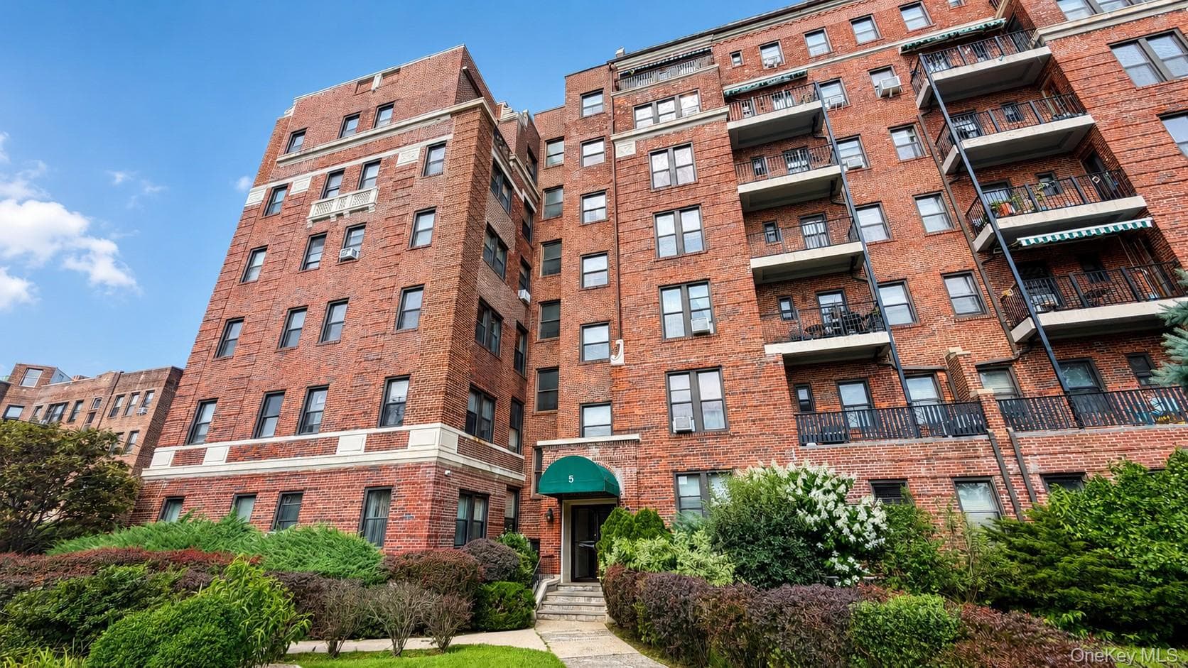 5 Circuit Road Unit: A30, New Rochelle