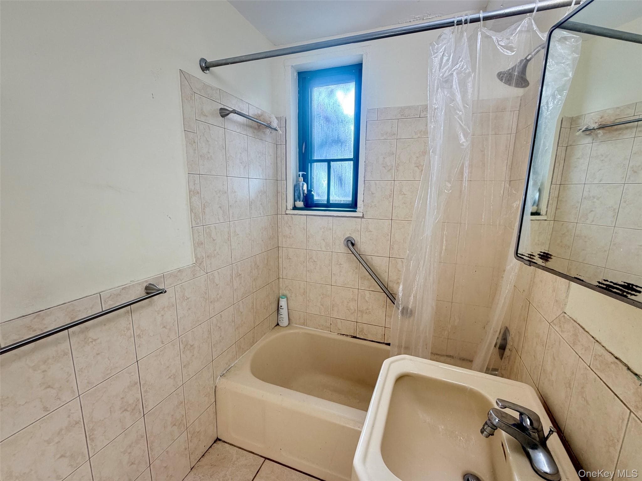 2049 Mcgraw Avenue Unit: 6H thumbnail 4