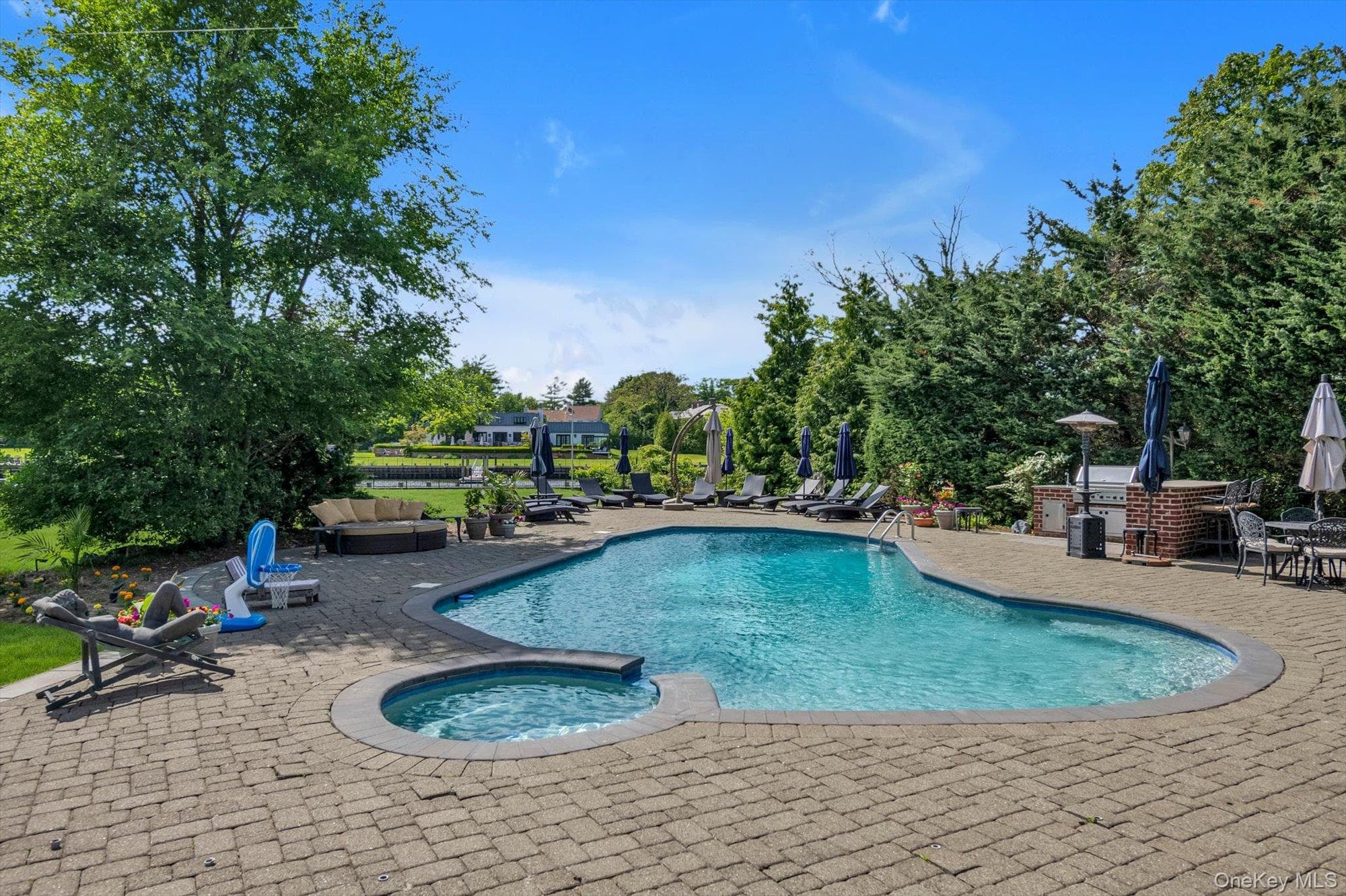 1304 Seawane Drive thumbnail 39