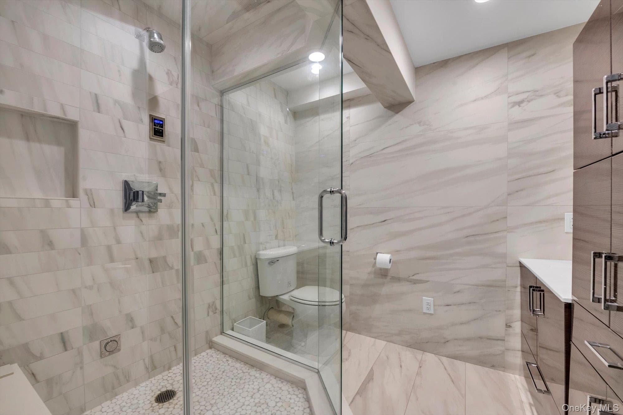 1304 Seawane Drive thumbnail 38