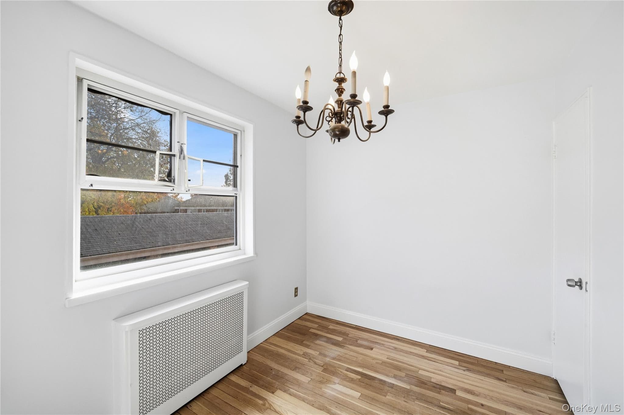 228-08 Stronghurst Avenue Unit: Lower thumbnail 7