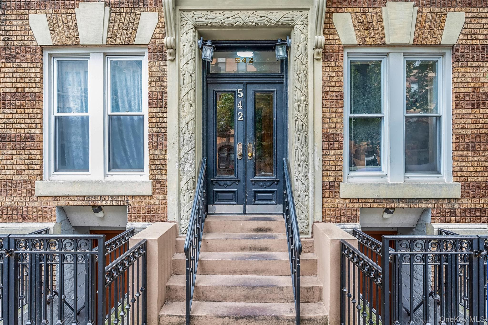 542 Bergen Street thumbnail 2