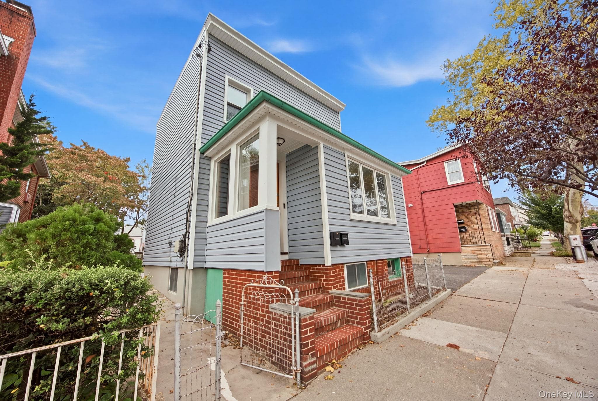 15-32 125th Street thumbnail 2