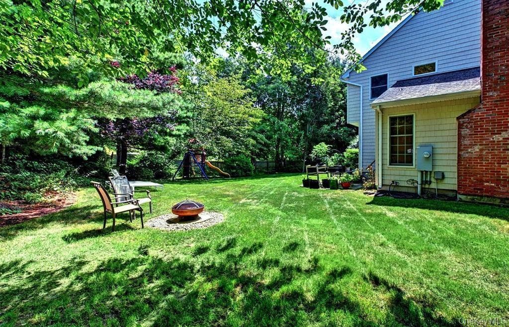 150 N Woods Drive thumbnail 26