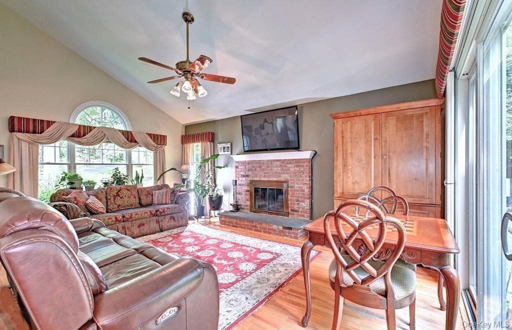 150 N Woods Drive thumbnail 6