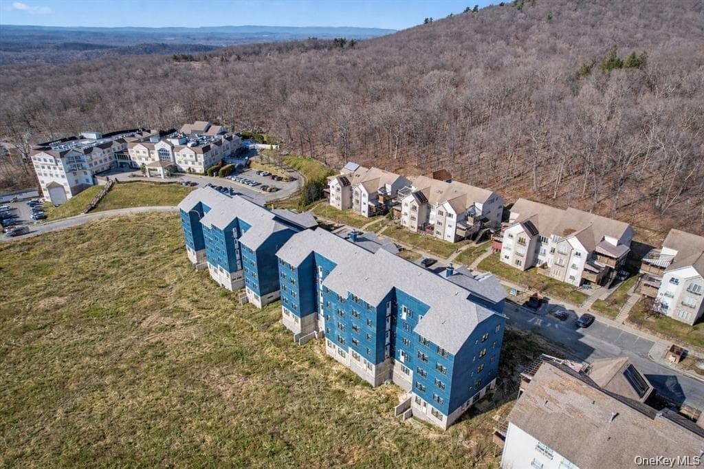 16 Chevron Road Unit: 103 thumbnail 5