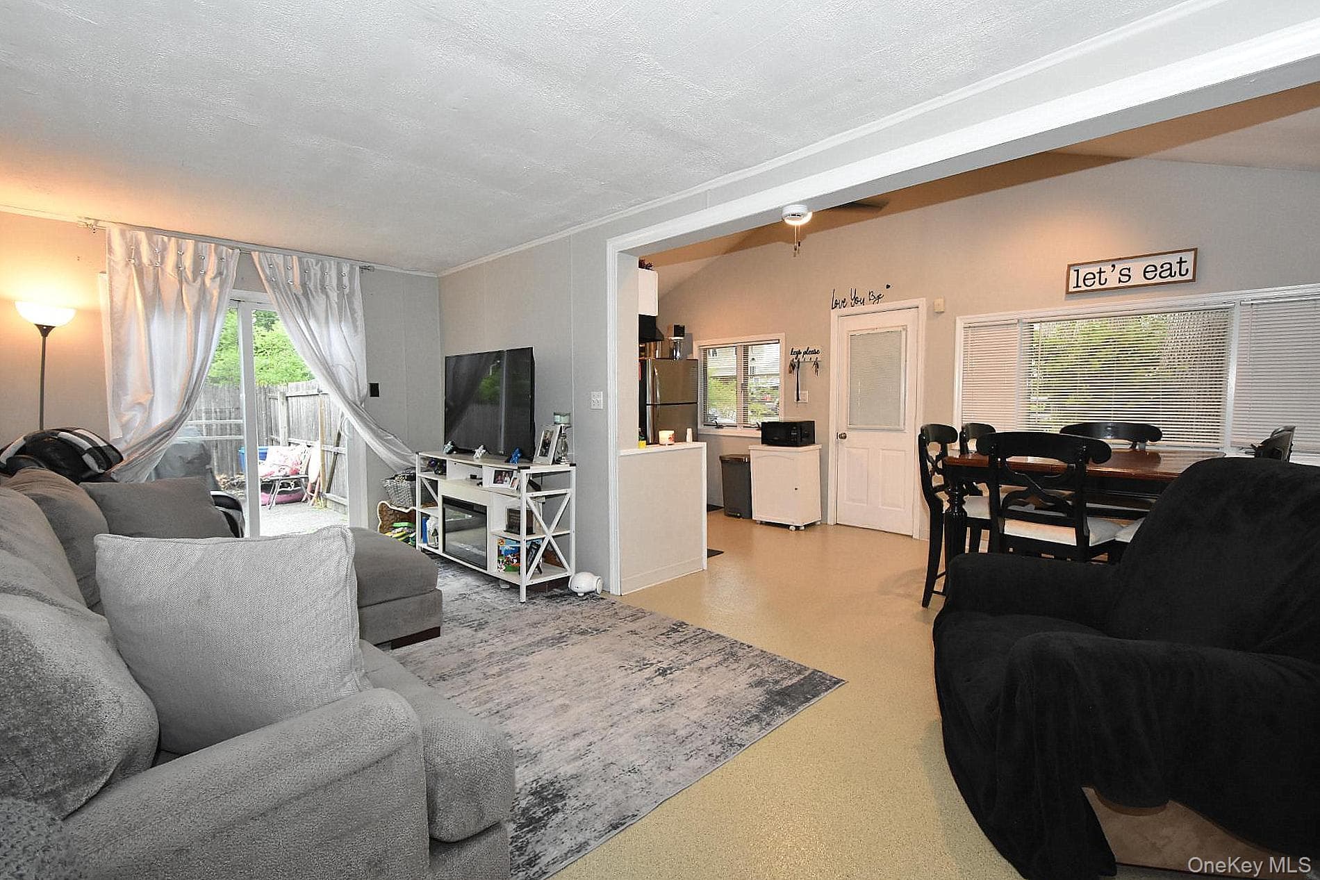 38 Balaton Avenue thumbnail 7