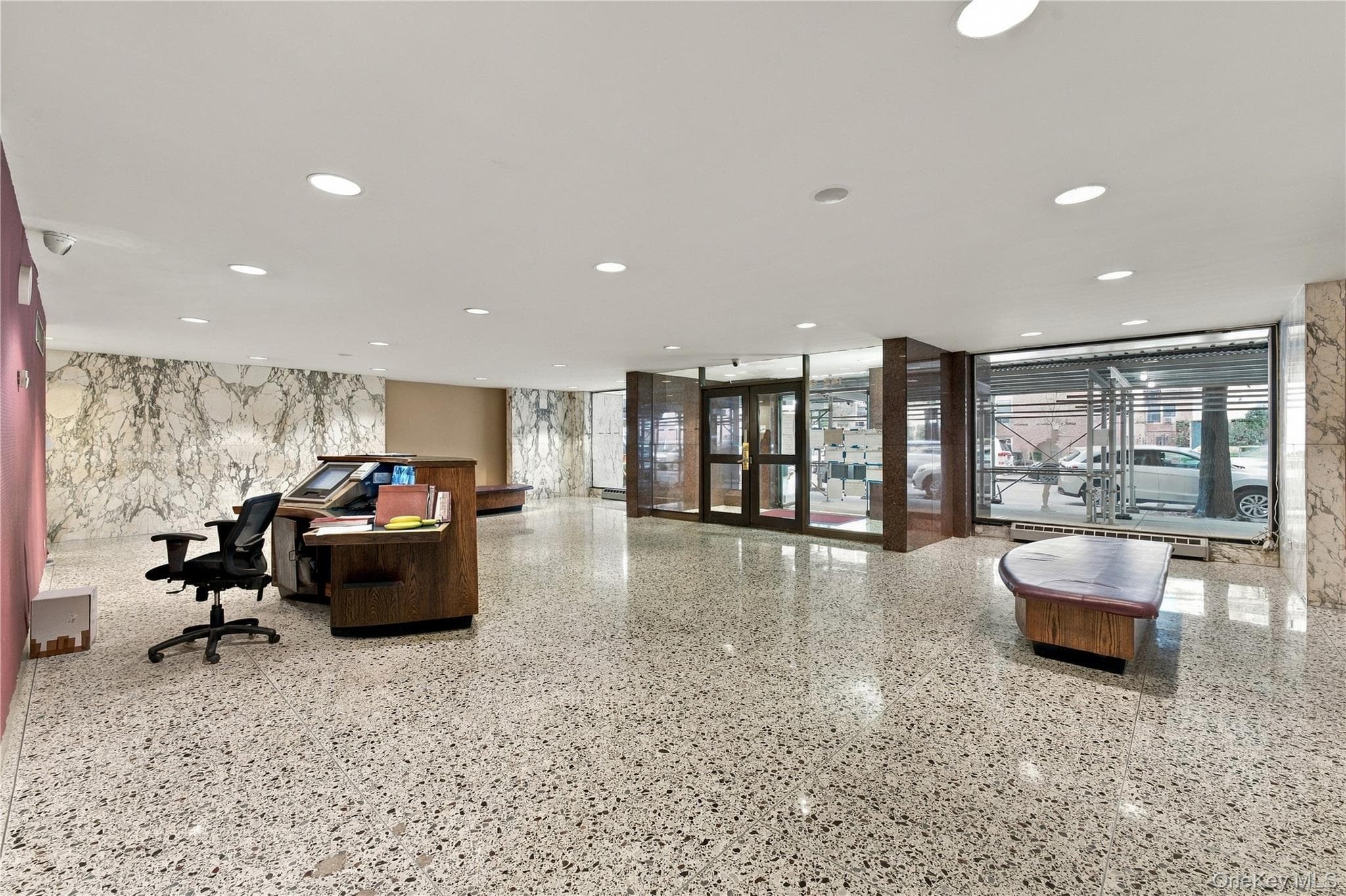 142-05 Roosevelt Avenue Unit: 206 thumbnail 3