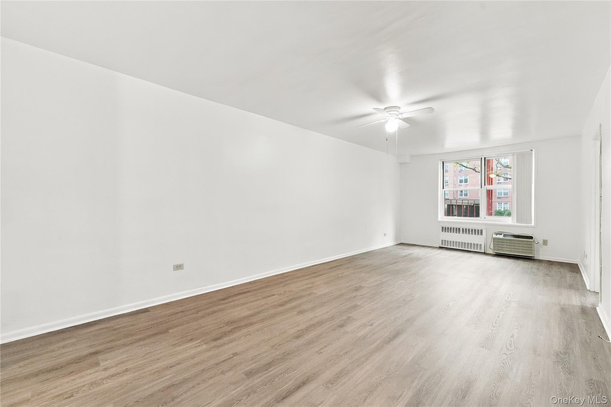 142-05 Roosevelt Avenue Unit: 206 thumbnail 7
