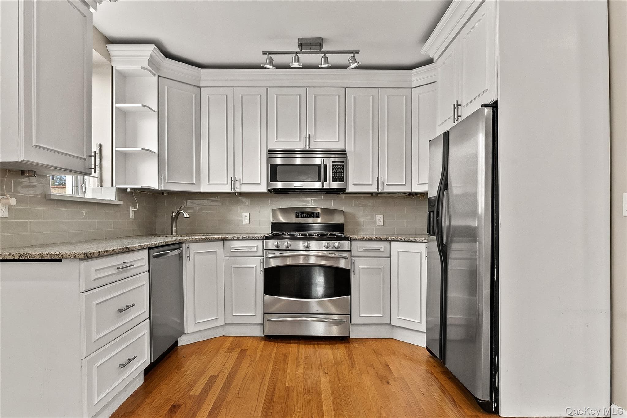 621 90th Street Unit: 5 thumbnail 5