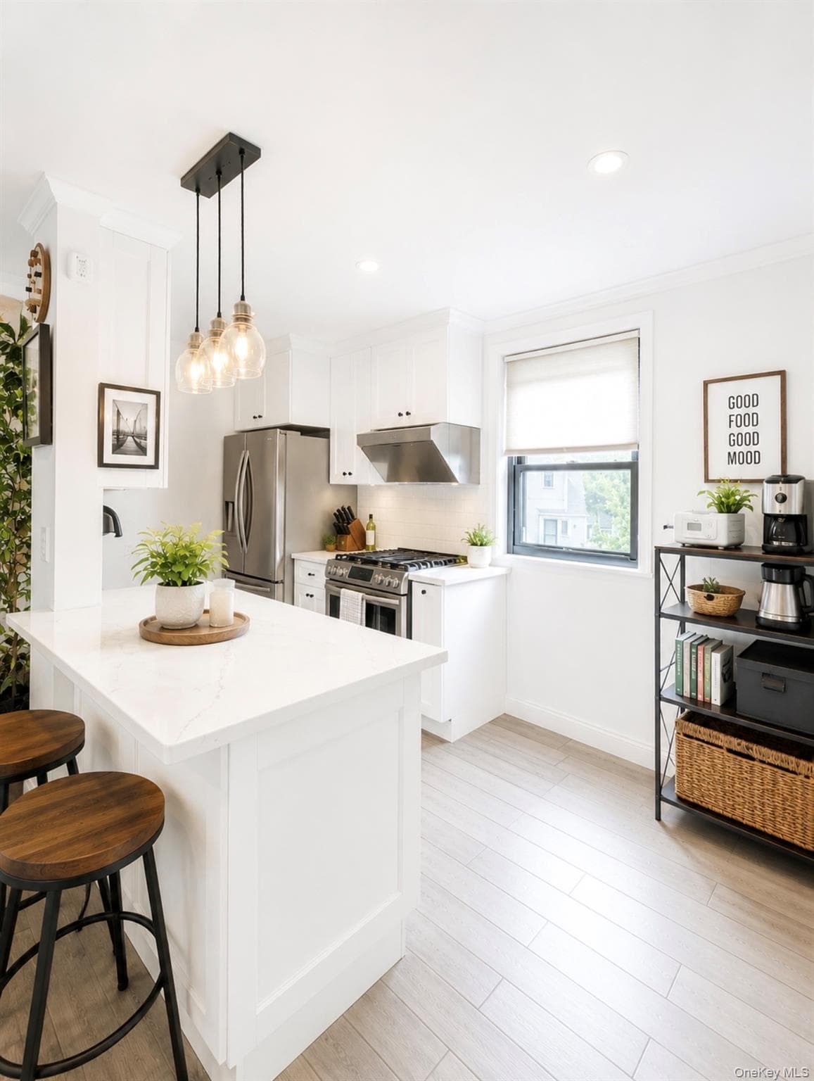 15750 17 Avenue Unit: 2 thumbnail 4
