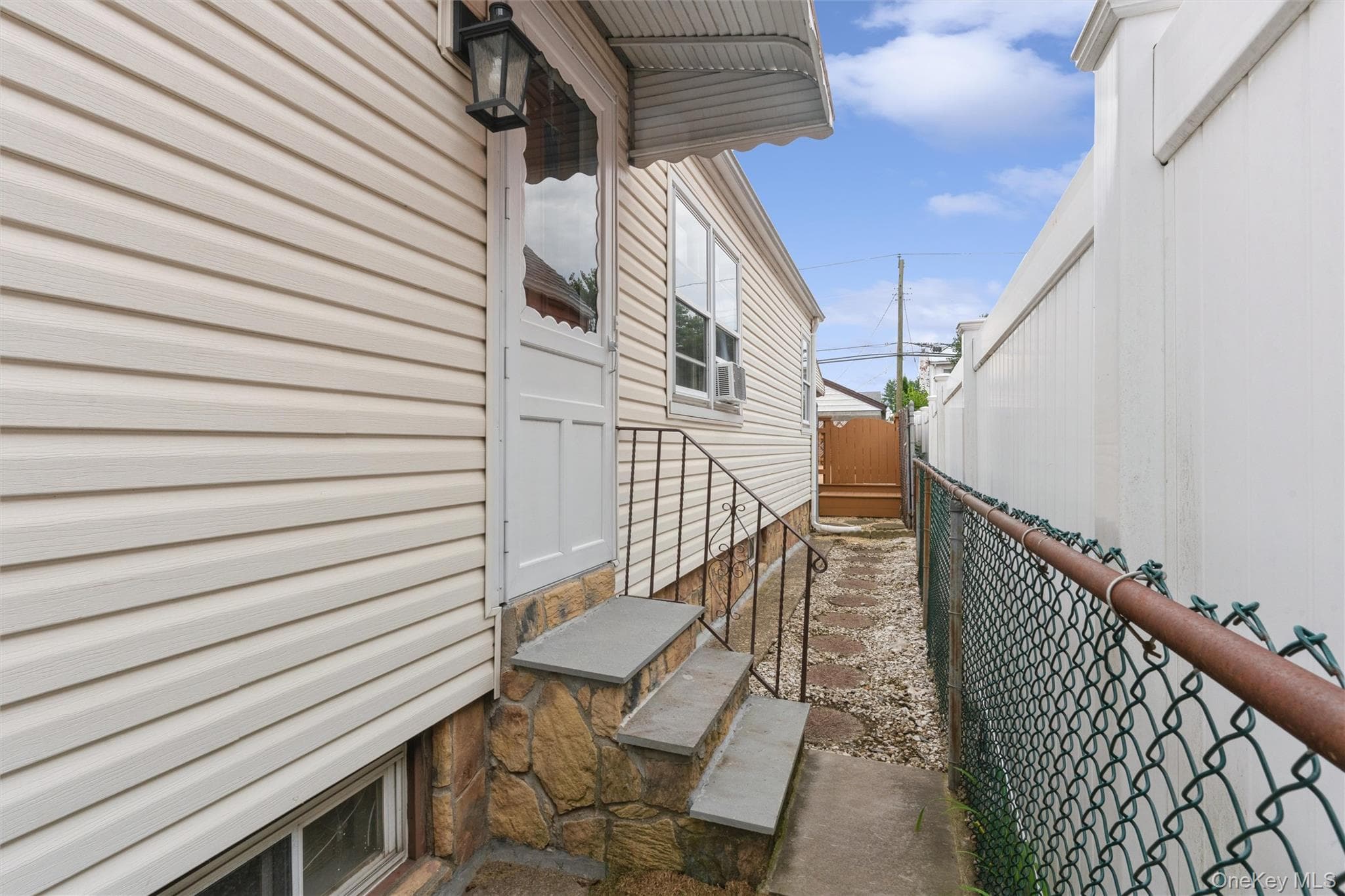 977 Third Avenue thumbnail 37