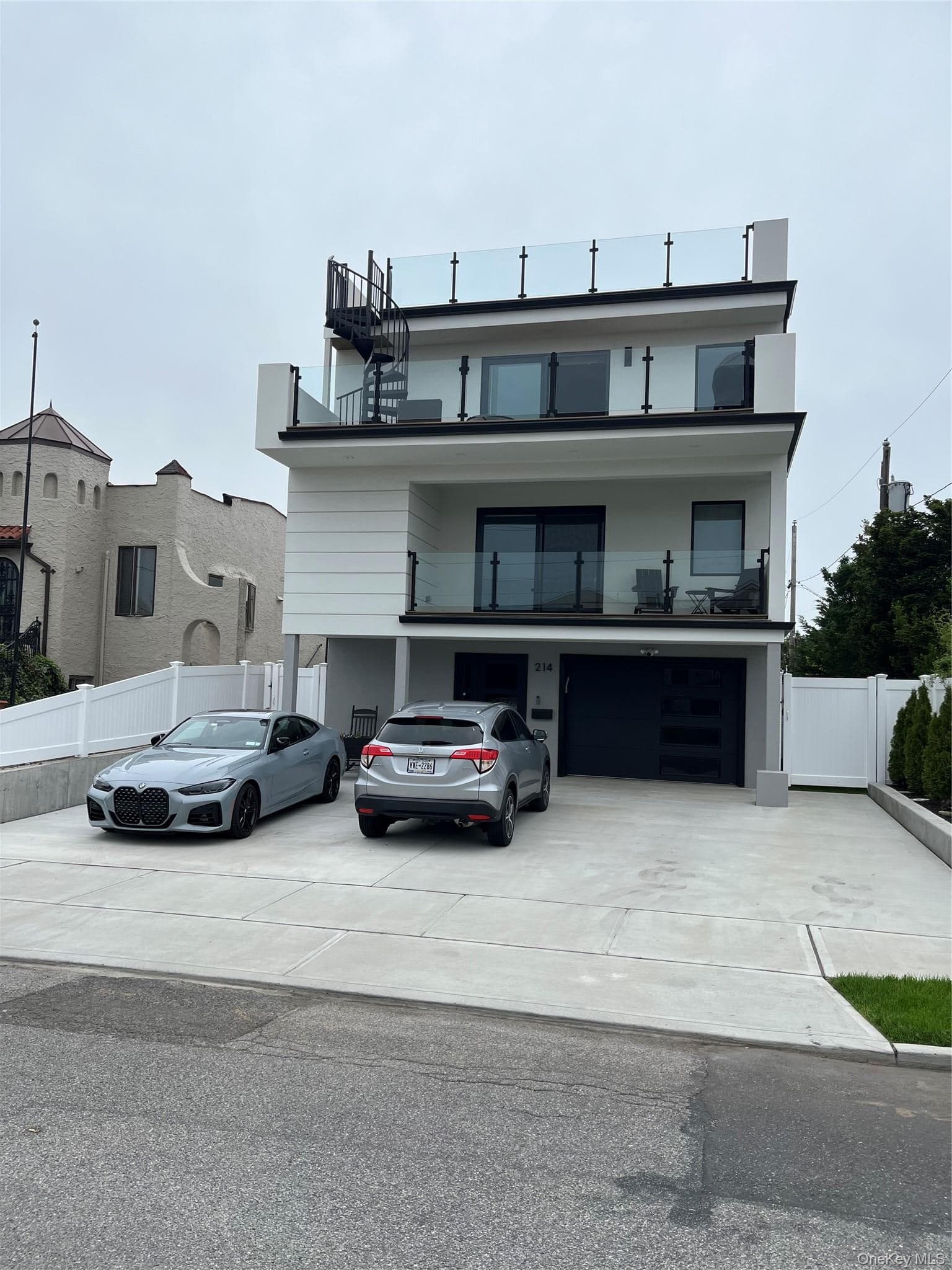 545 E Olive Street thumbnail 2