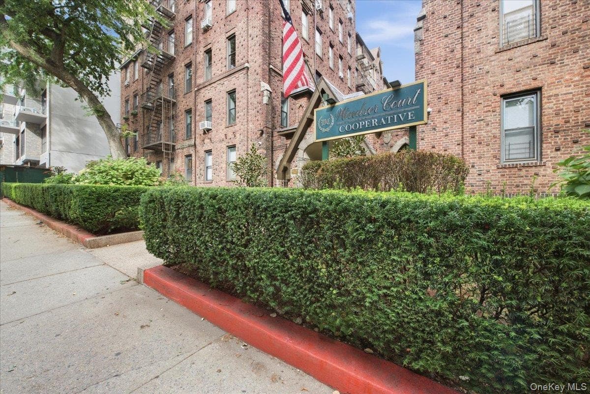 83-19 116th Street Unit: 6D photo 1