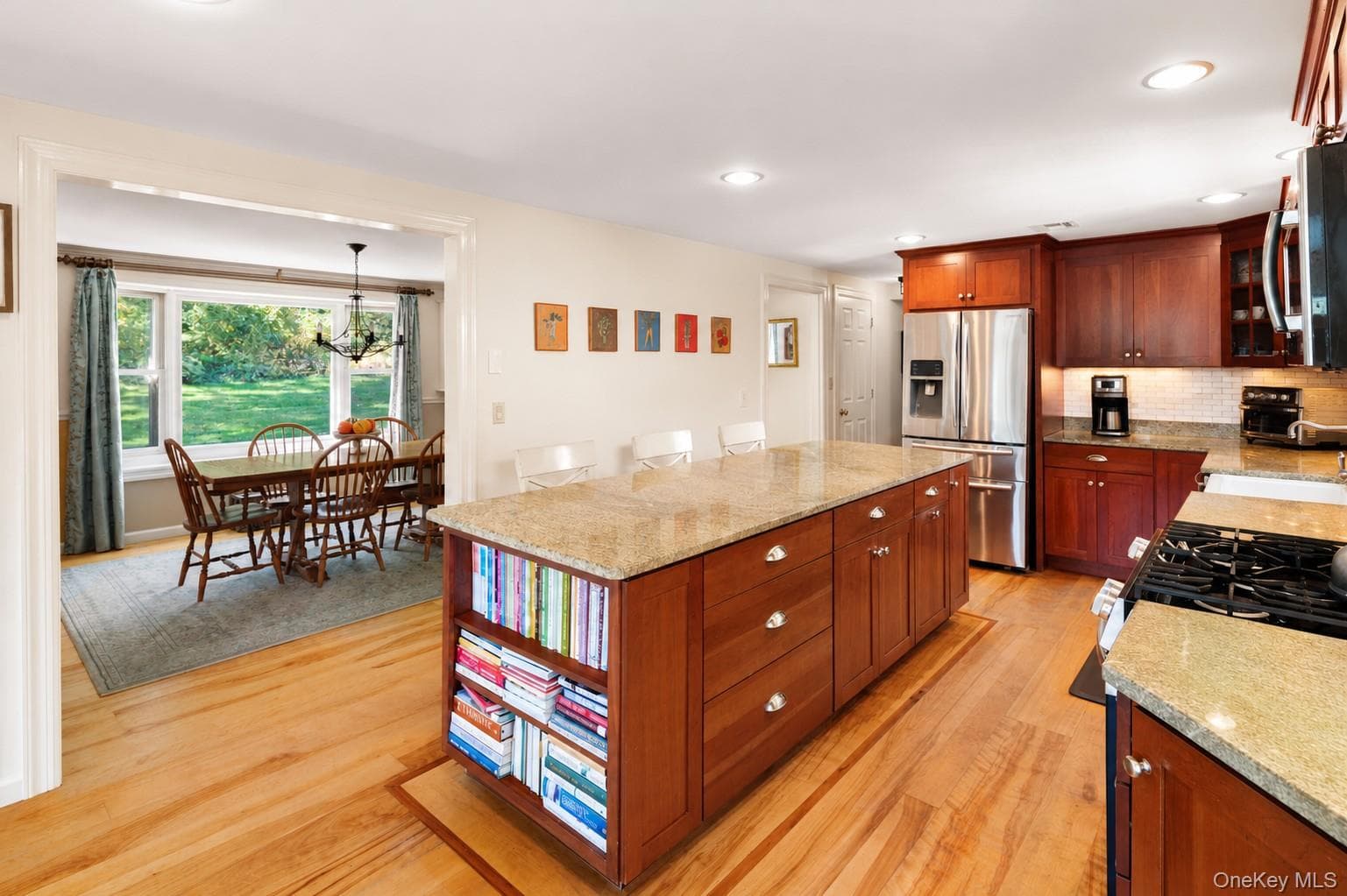 611 Birdsall Drive thumbnail 8