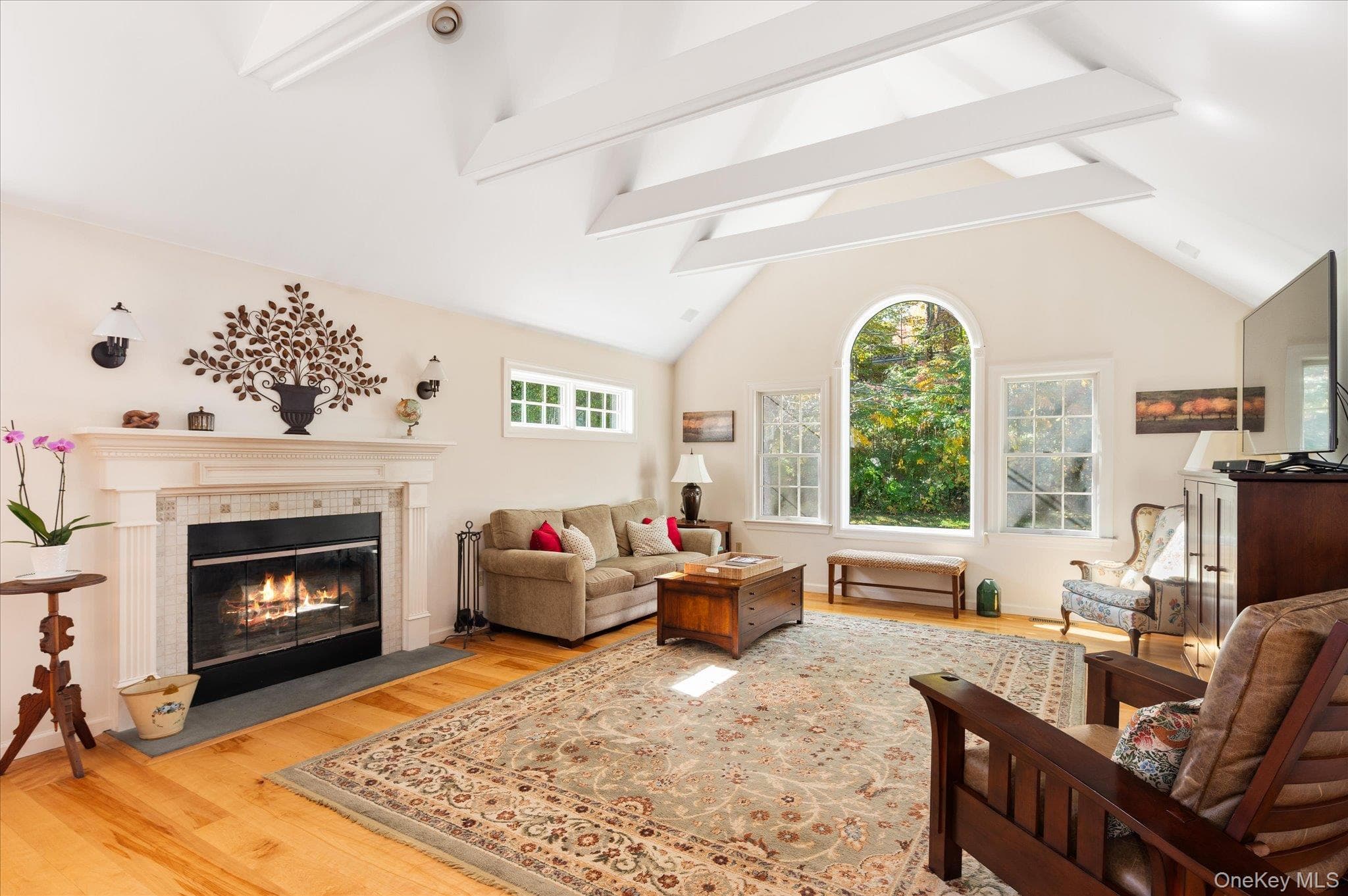 611 Birdsall Drive thumbnail 5
