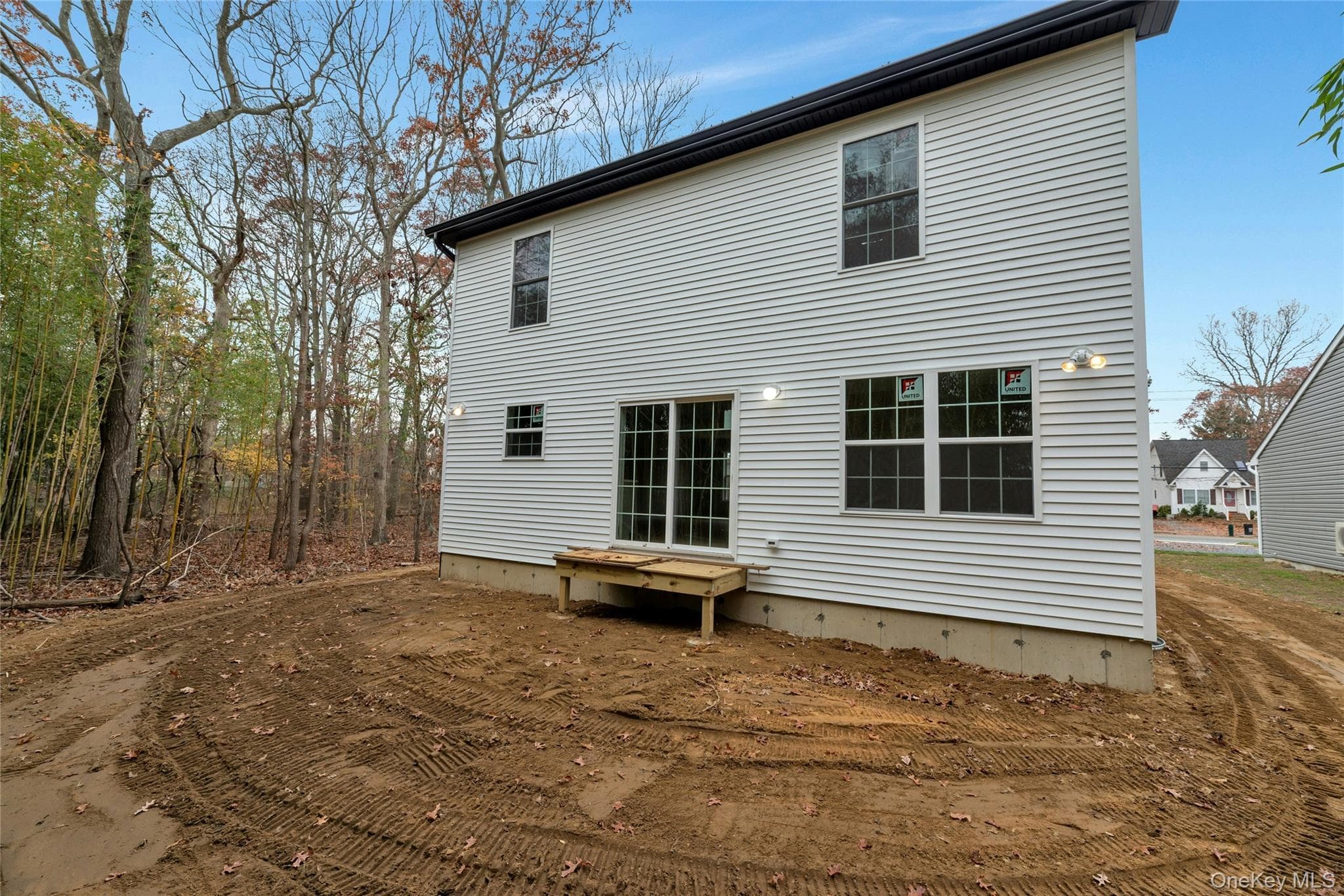 305 Commack Road thumbnail 15