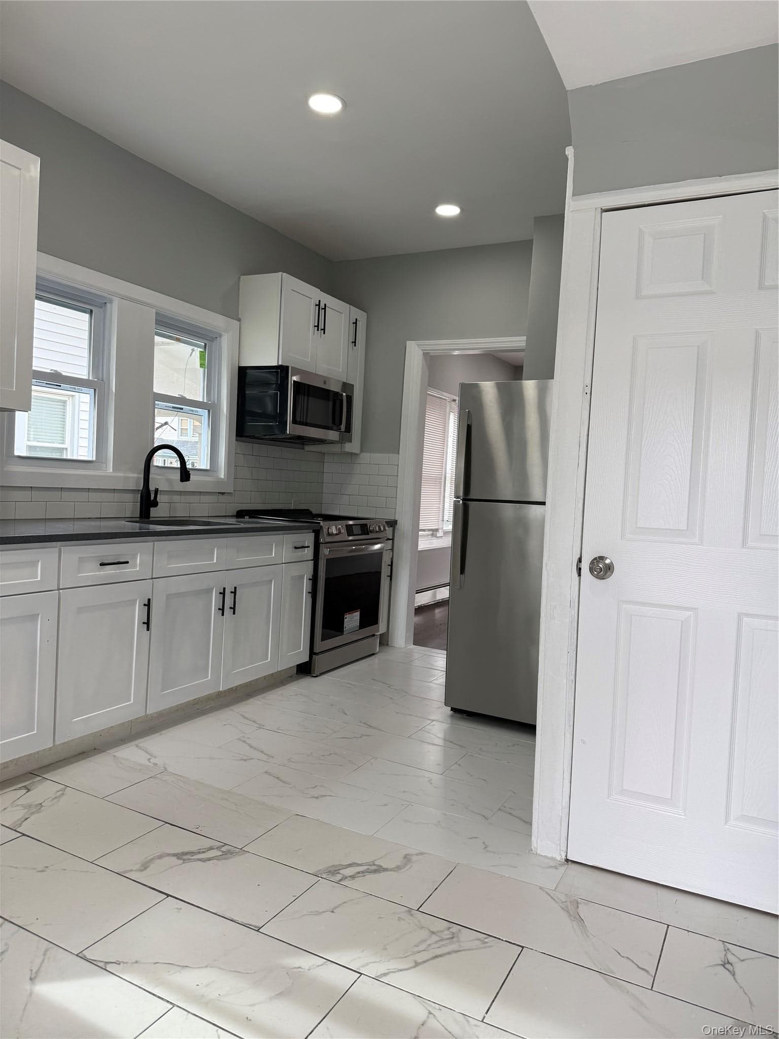 122 Dehnhoff Avenue thumbnail 9