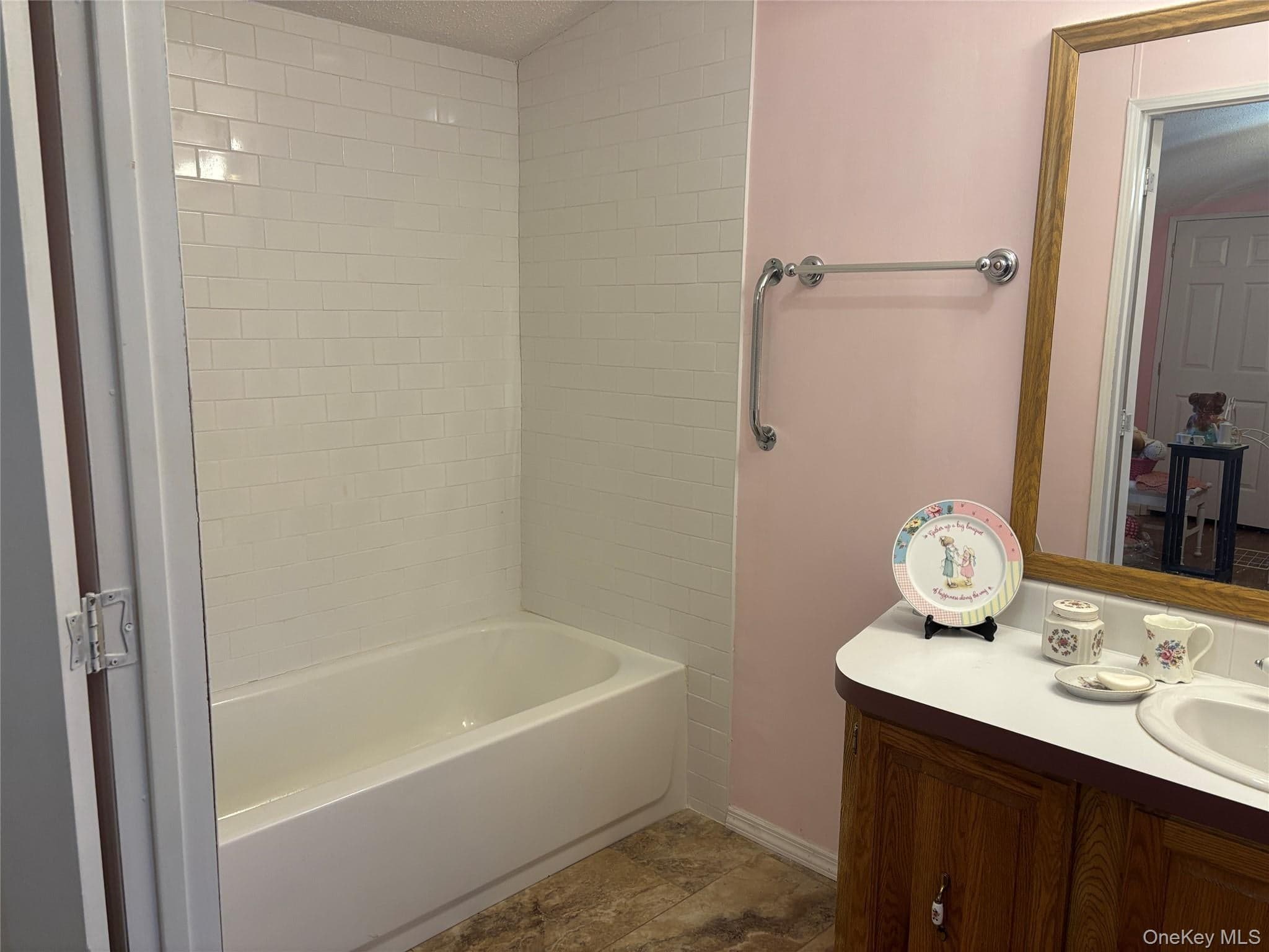 1661 Old Country Road Unit: 125 thumbnail 25