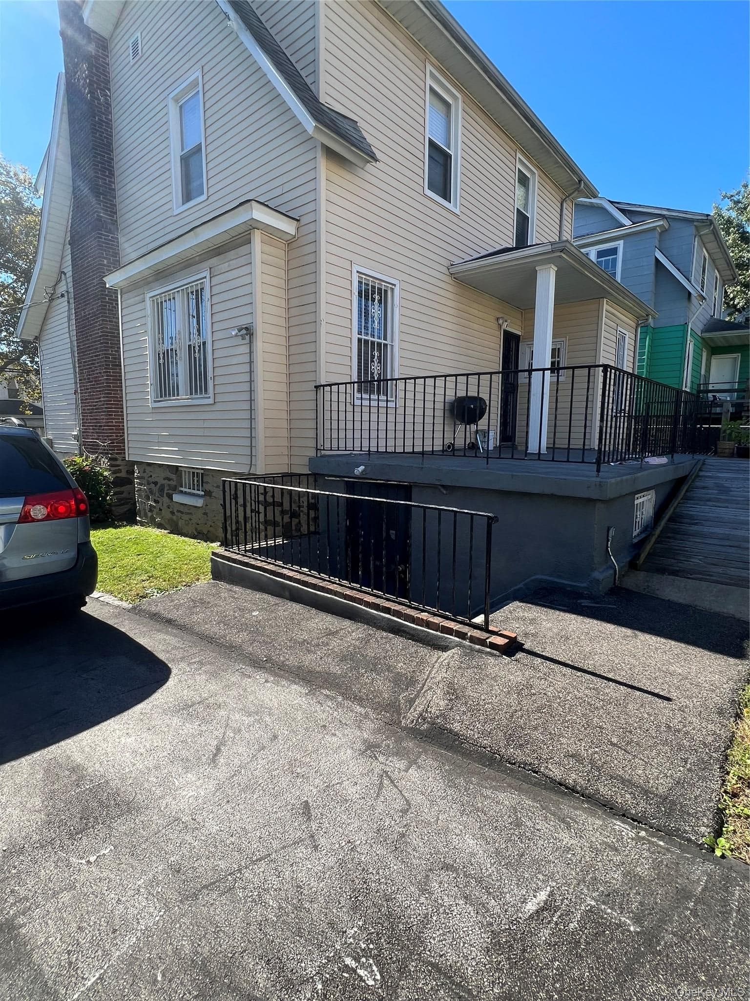 821 Cranford Avenue thumbnail 5