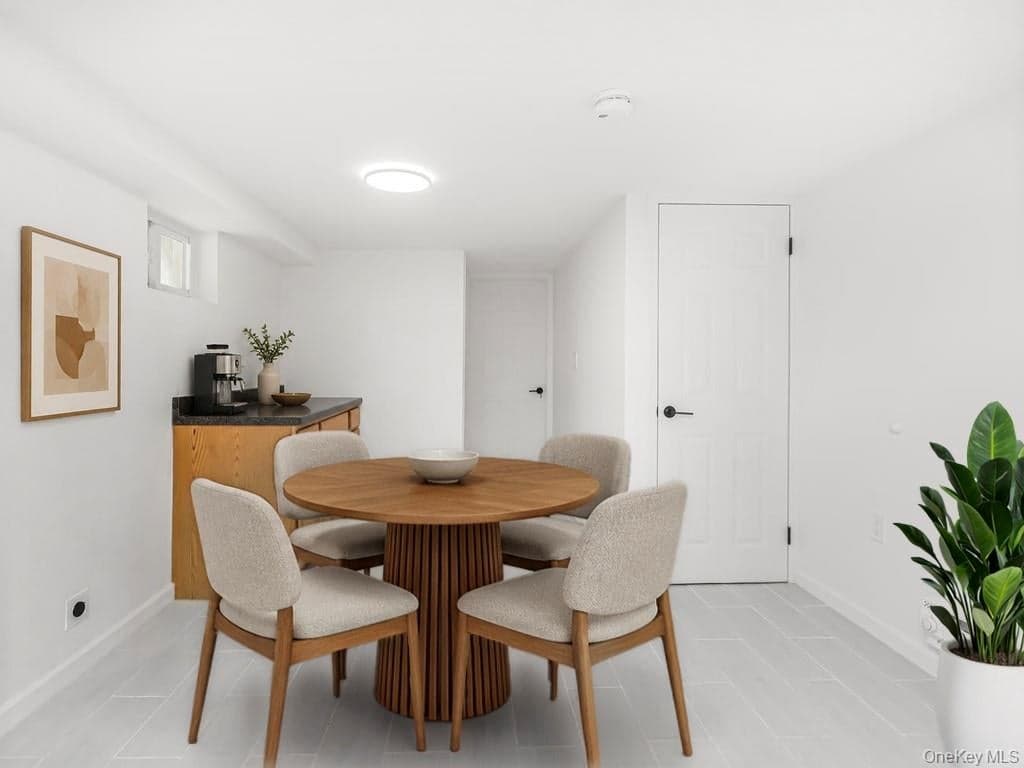 560 Linden Boulevard thumbnail 13