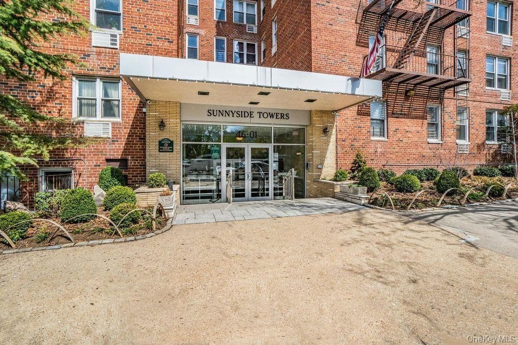 4601 39th Avenue Unit: 608, Sunnyside