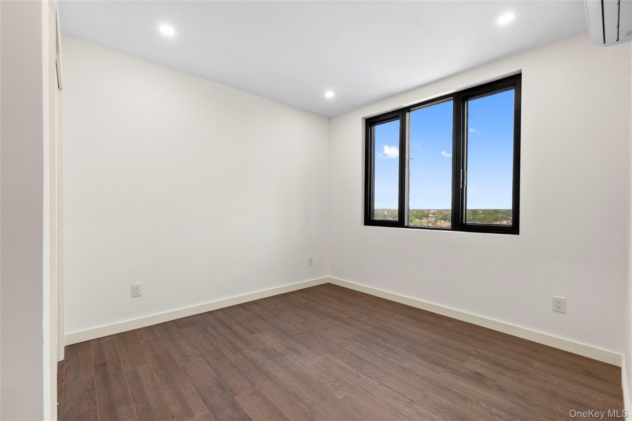 124-28 Queens Boulevard Unit: 10C thumbnail 3