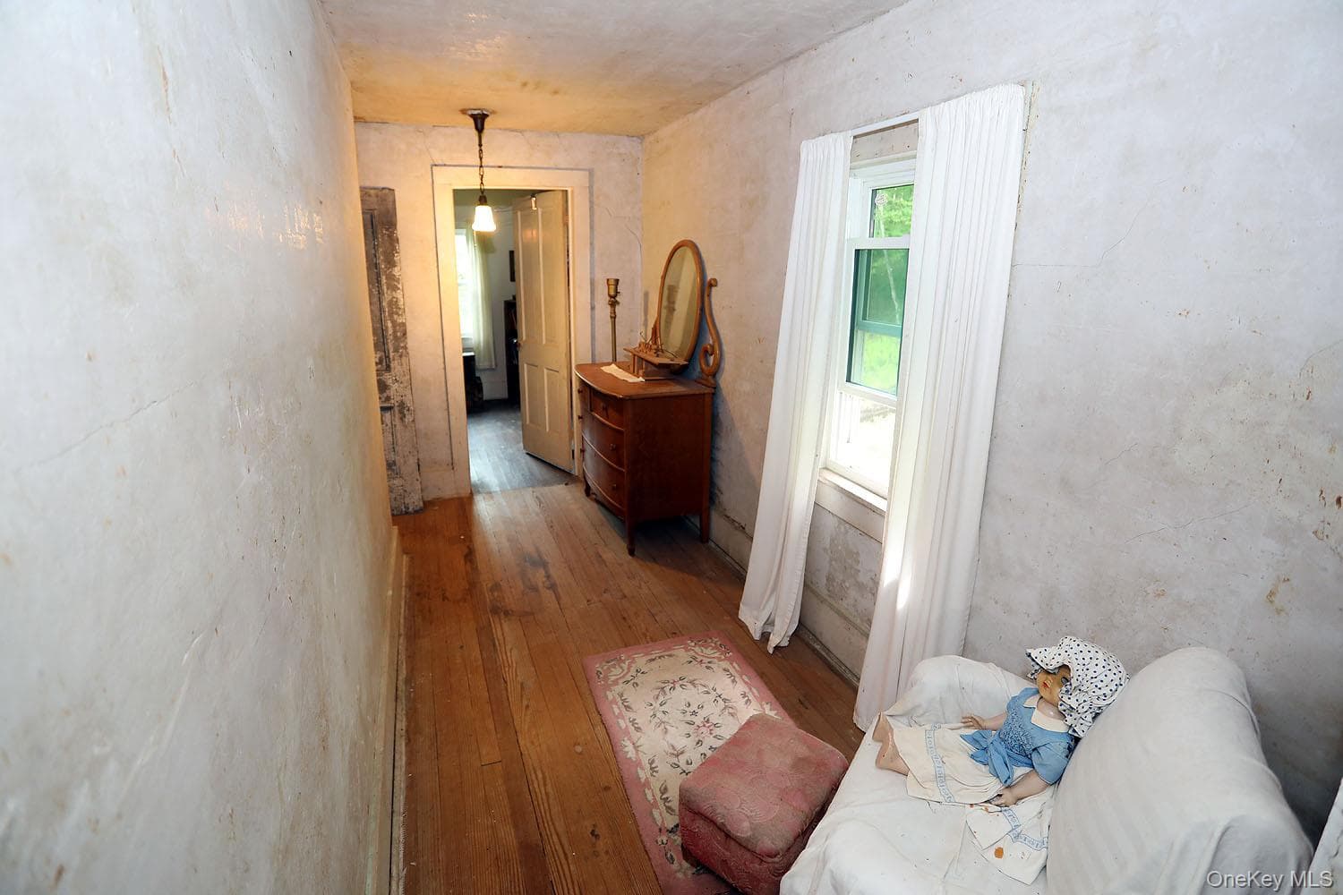 12 Henderson Road thumbnail 16