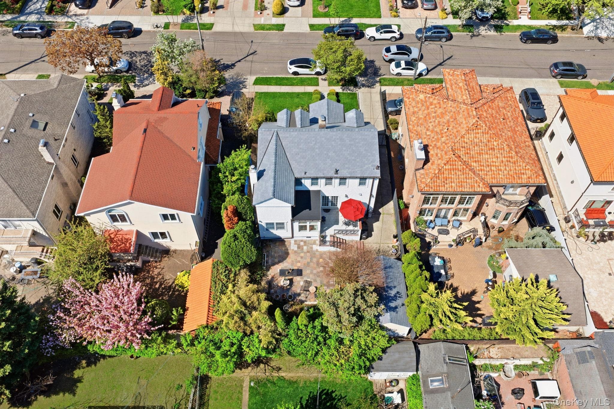 1421 Burton Street thumbnail 49
