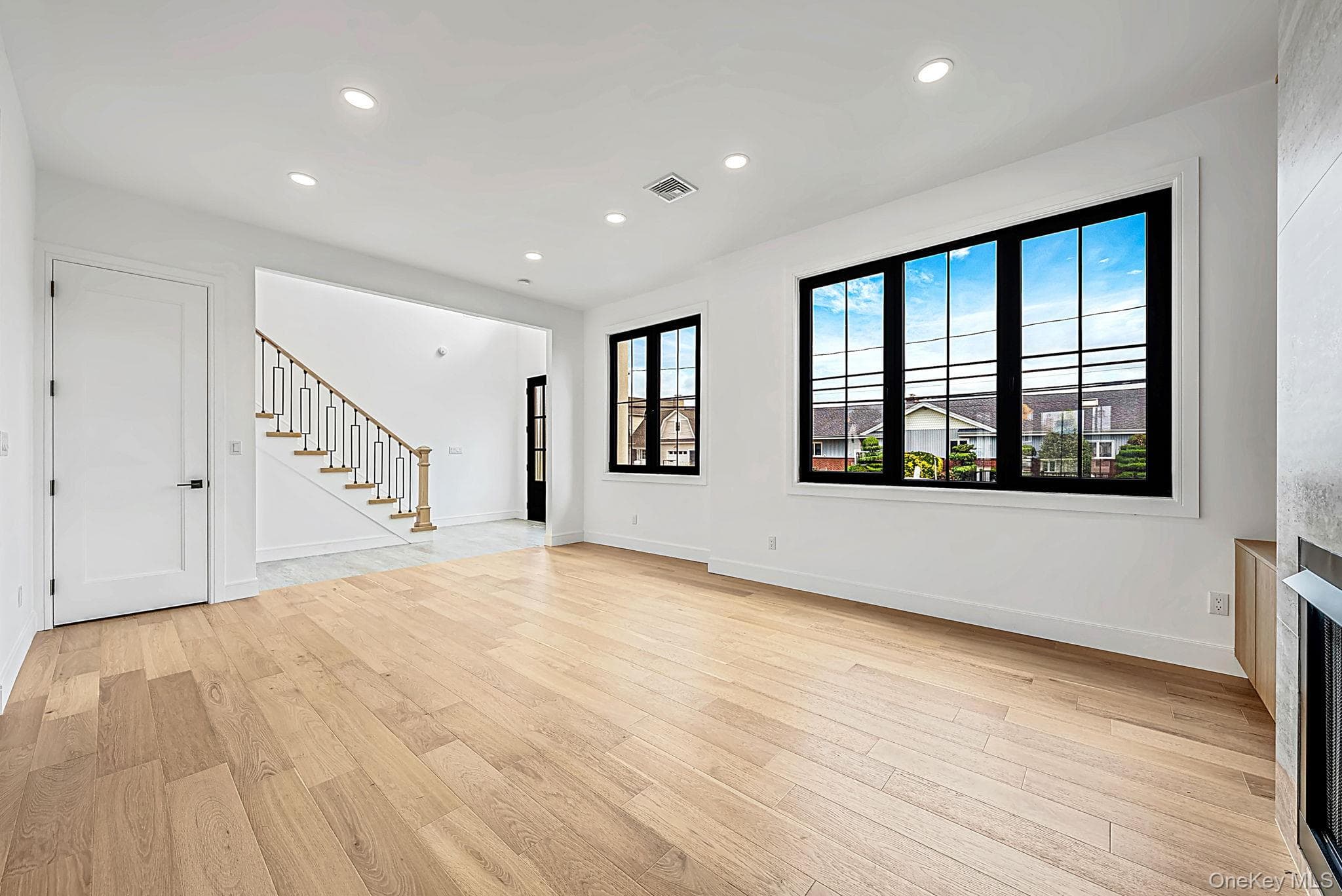 24 Midway Street thumbnail 8