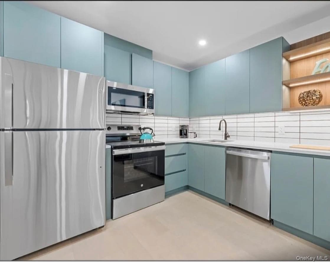 929 Brooklyn Avenue thumbnail 4