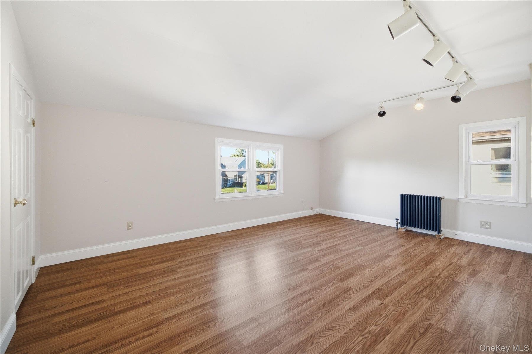 415 Whitehall Street thumbnail 18