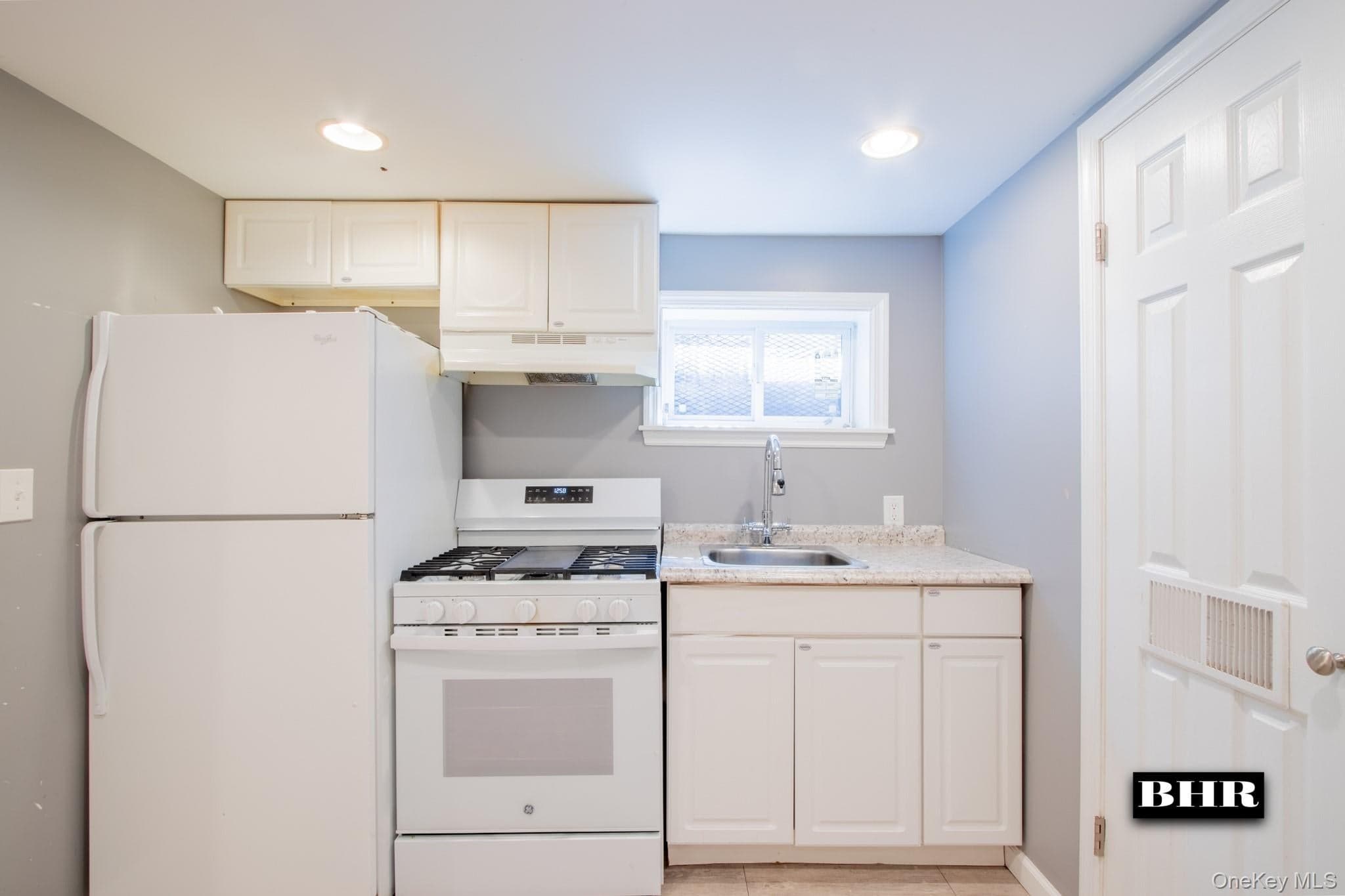 154 Beaumont Street thumbnail 24