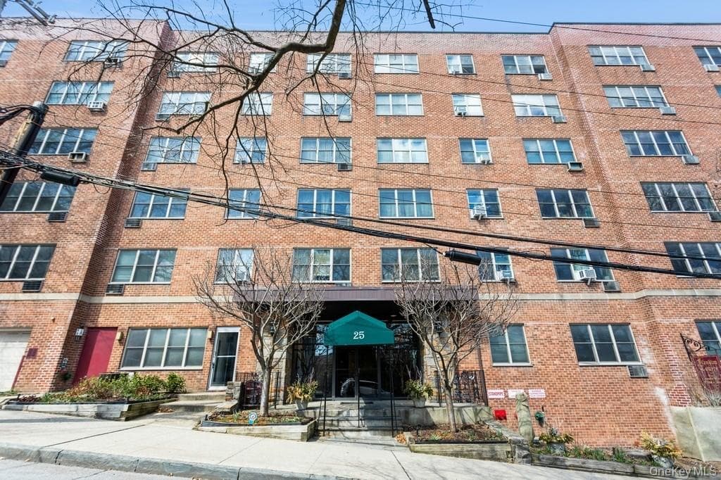 25 Franklin Avenue Unit: 2A, White Plains