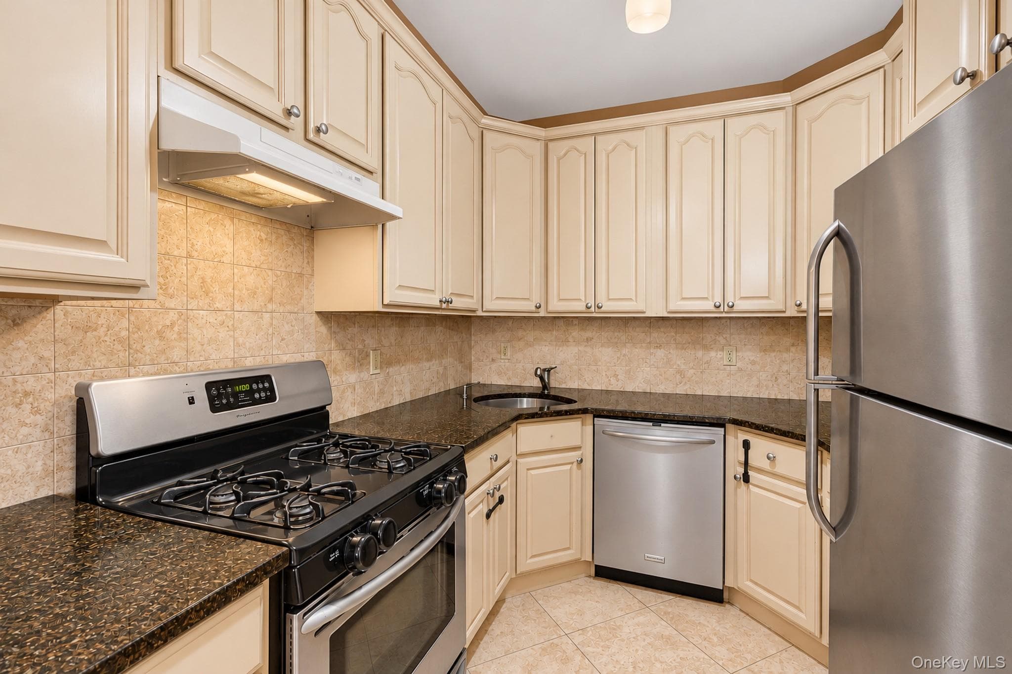 1674 E 22nd Street Unit: 3B thumbnail 3