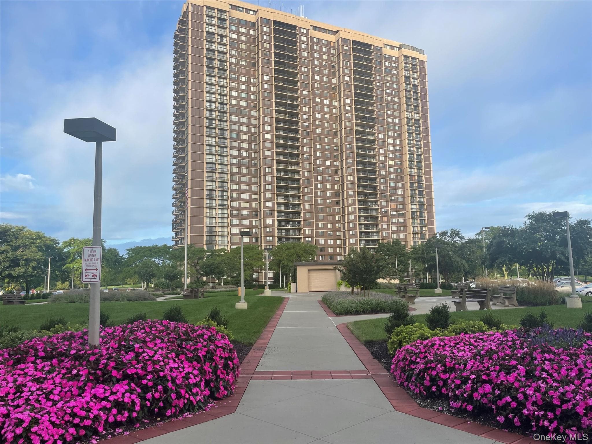 26910 Grand Central PKWY Unit: 17C, Floral Park