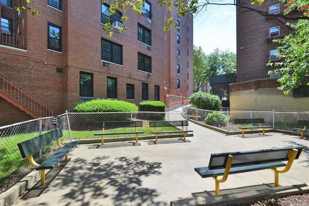 139-15 83rd Avenue Unit: 717 thumbnail 15