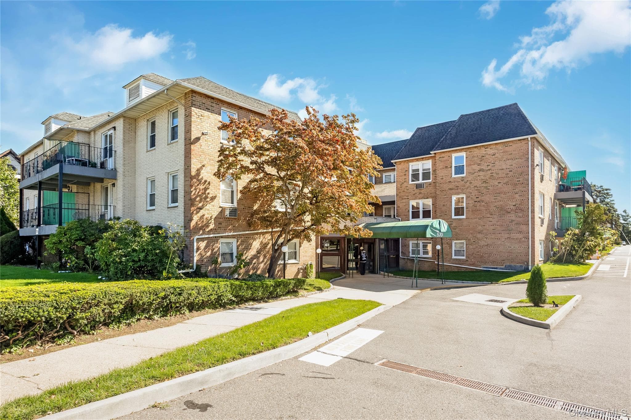 570 Broadway Unit: B11, Lynbrook