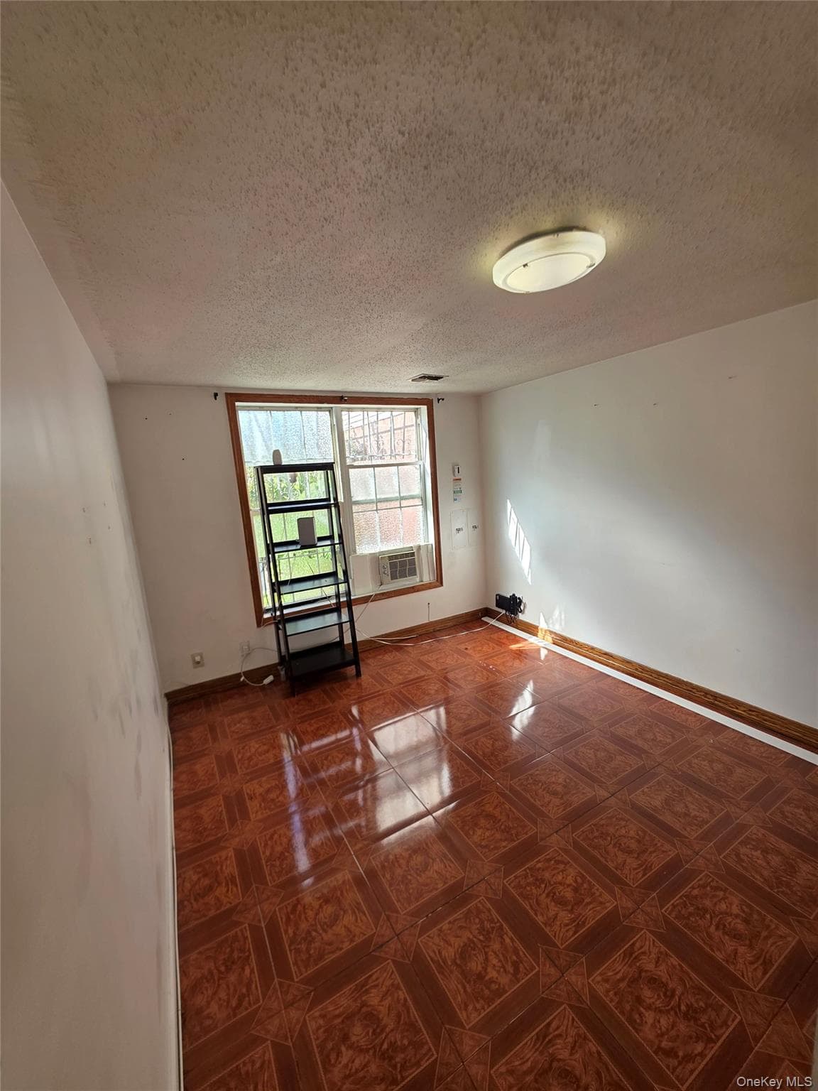 1186 Vyse Avenue thumbnail 16