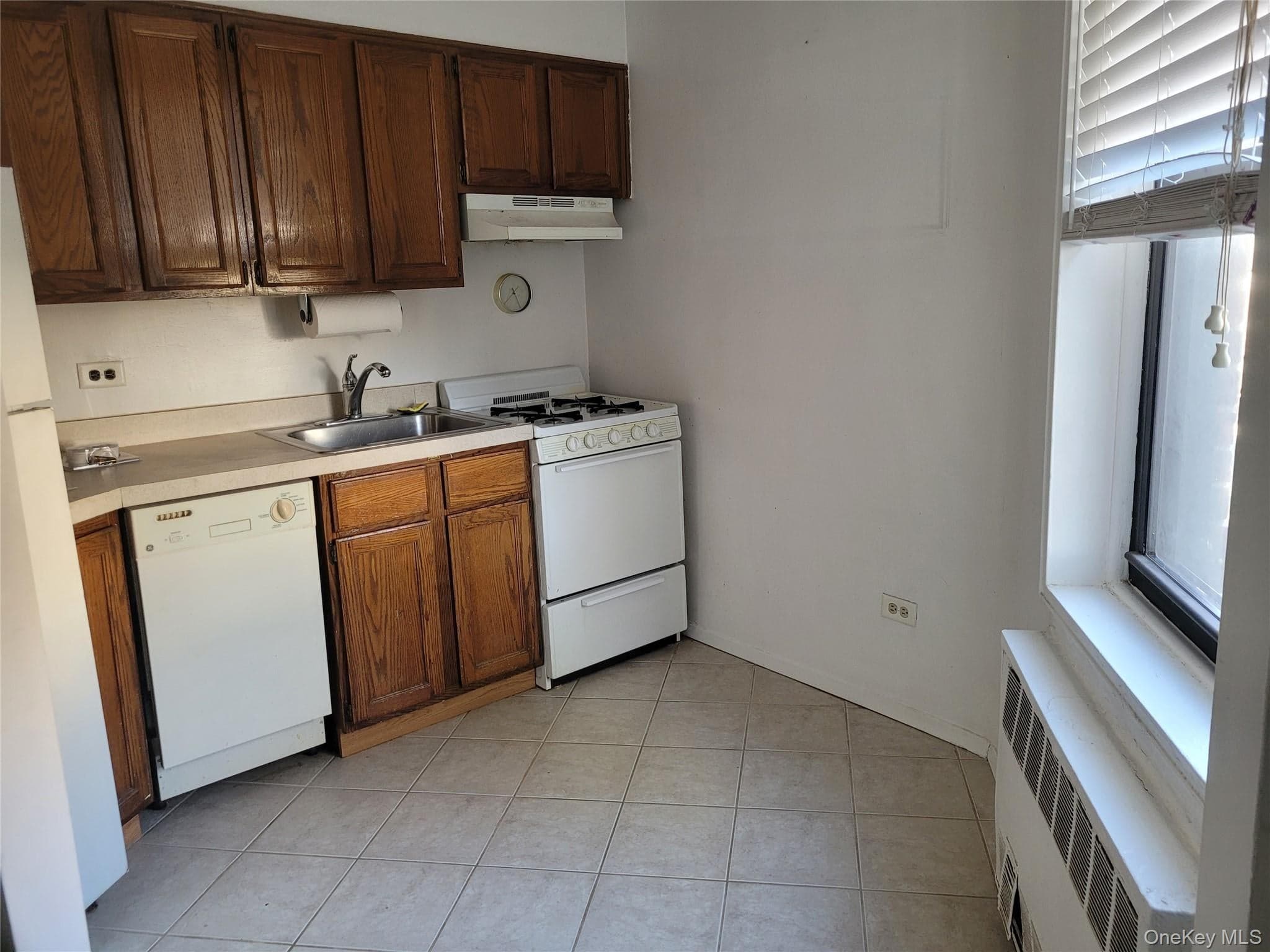 43-25 Douglaston Parkway Unit: 4J thumbnail 2