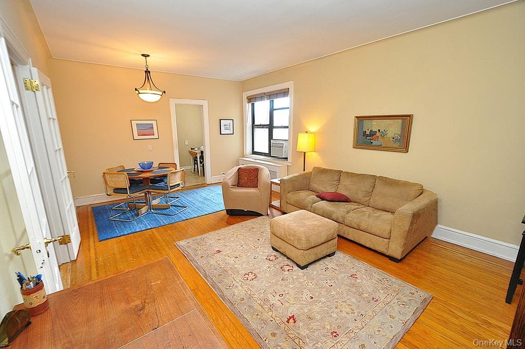 143 Garth Road Unit: 5J thumbnail 2